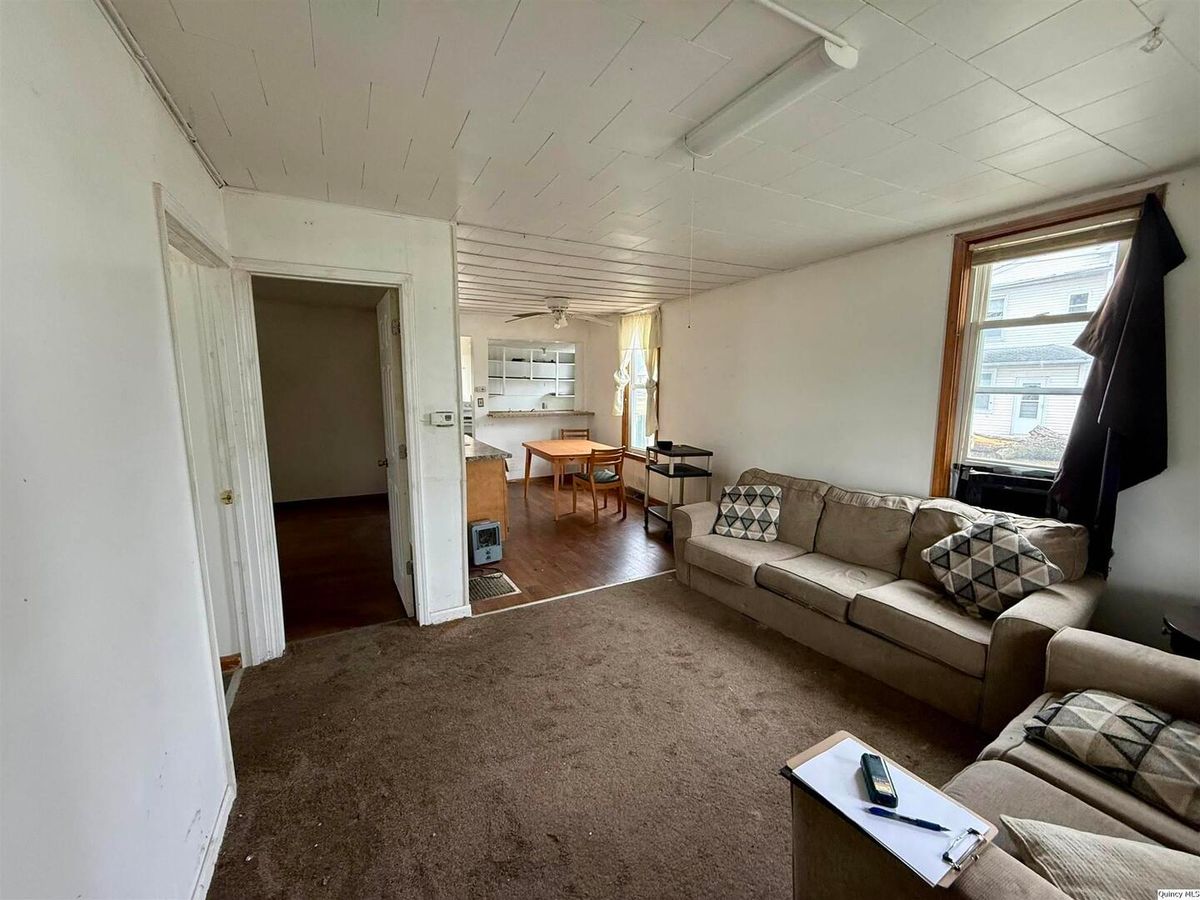 733 Buchanan, Carthage, IL 62321