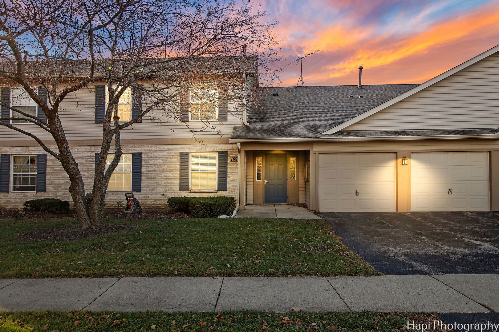 1037 N Village Drive #4 — Round Lake Beach, IL 60073