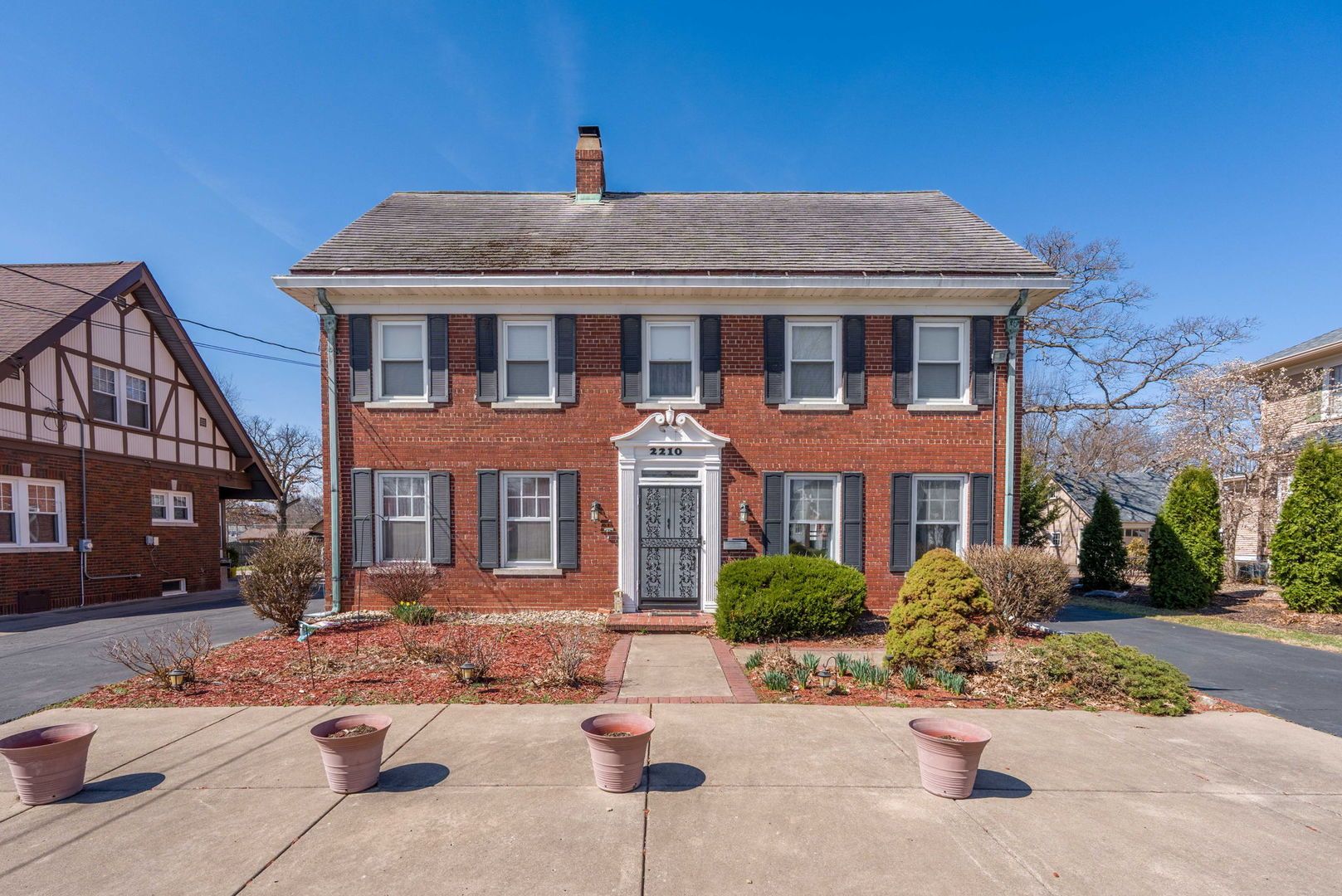 2210 30th Street — Rock Island, IL 61201