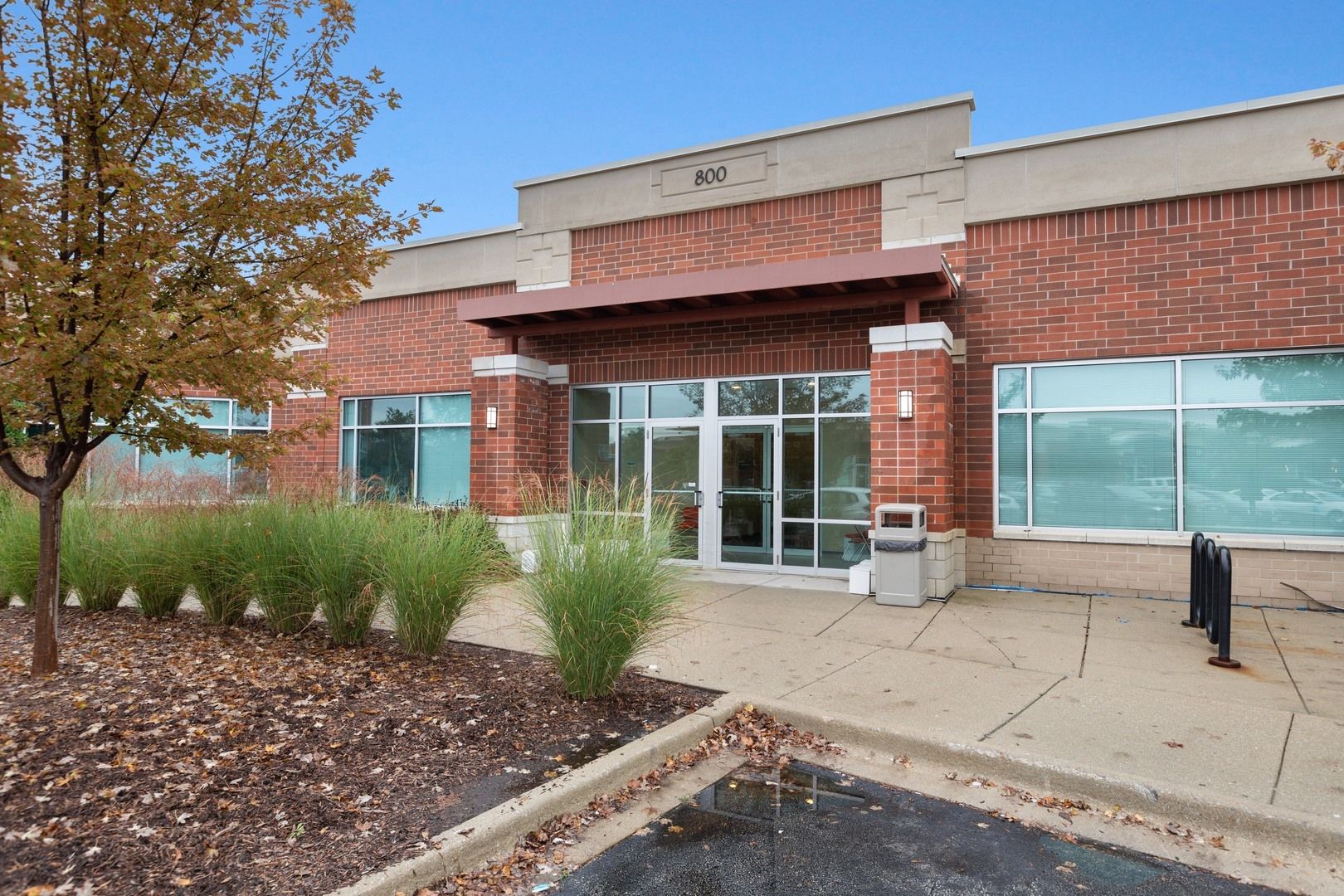 800 E Woodfield Road #117 — Schaumburg, IL 60173