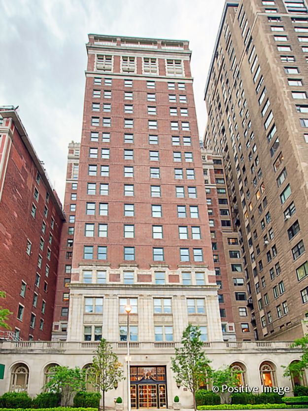 189 E LAKE SHORE Drive #PH18 — Chicago, IL 60611