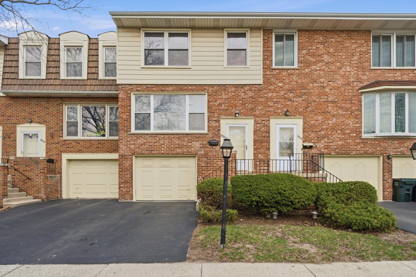 8820 Plainfield Road — Brookfield, IL 60513