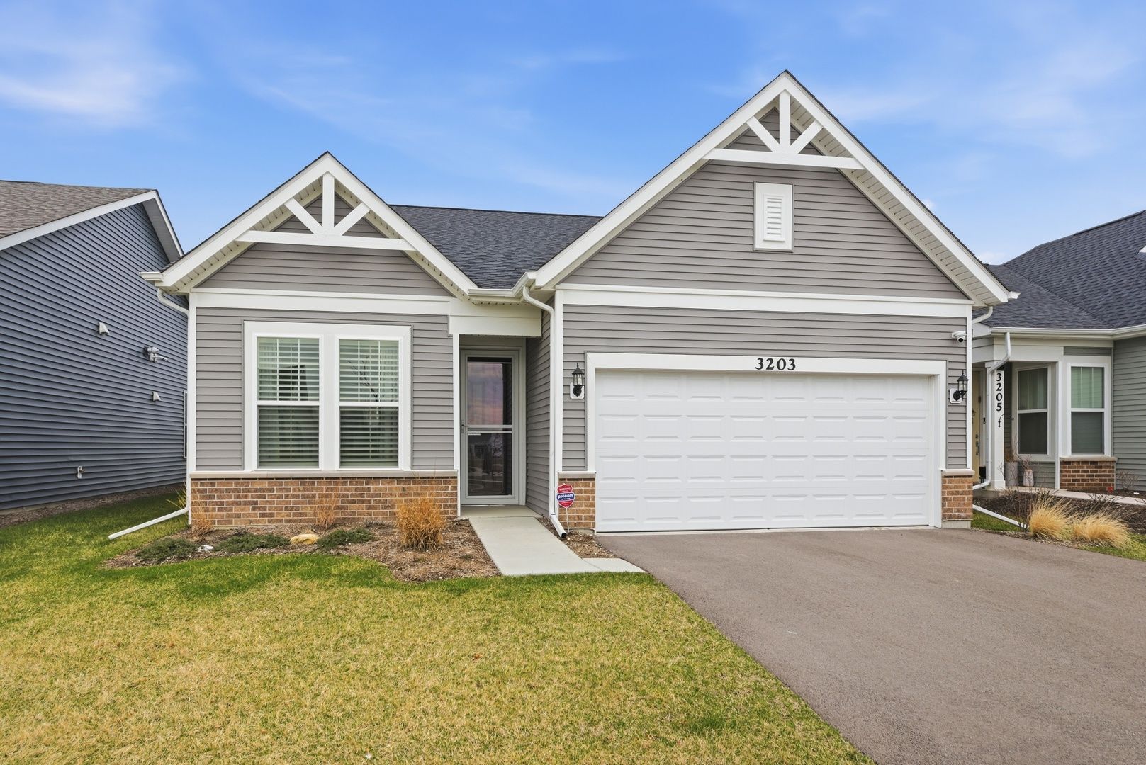 3203 Sweetgrass Circle — Aurora, IL 60503