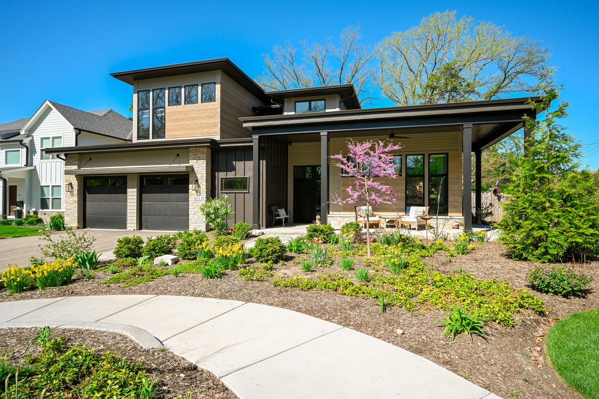 611 Loomis Street, Naperville, IL 60540