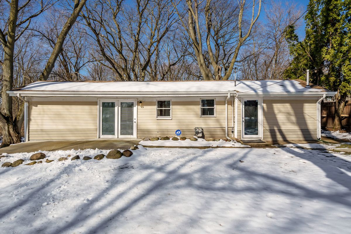 1764 LEONARD Road, Rockford, IL 61109