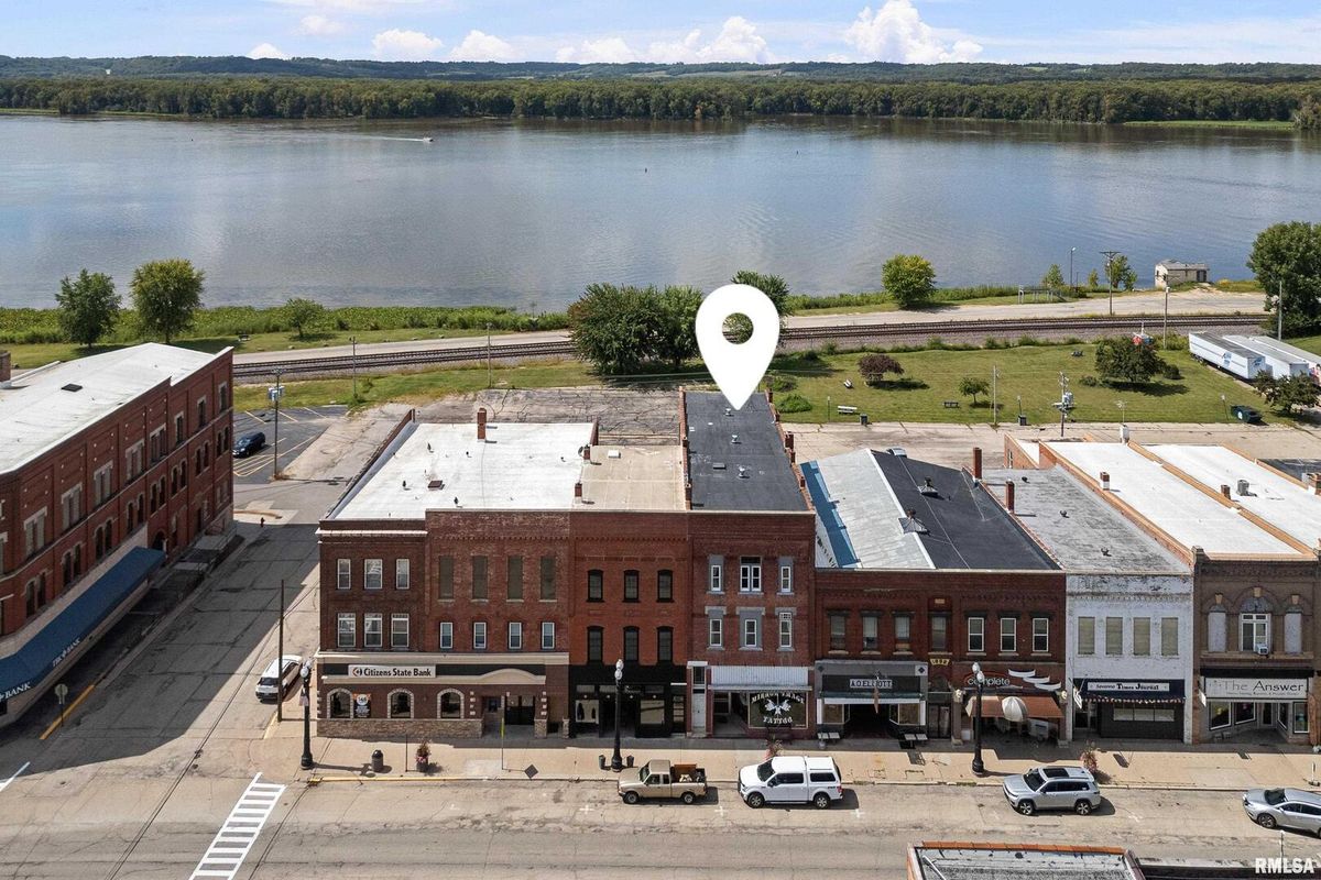 309 Main Street, Savanna, IL 61074