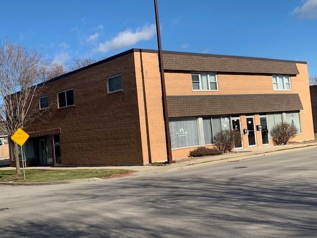 734 E St. Charles Road — Lombard, IL 60148
