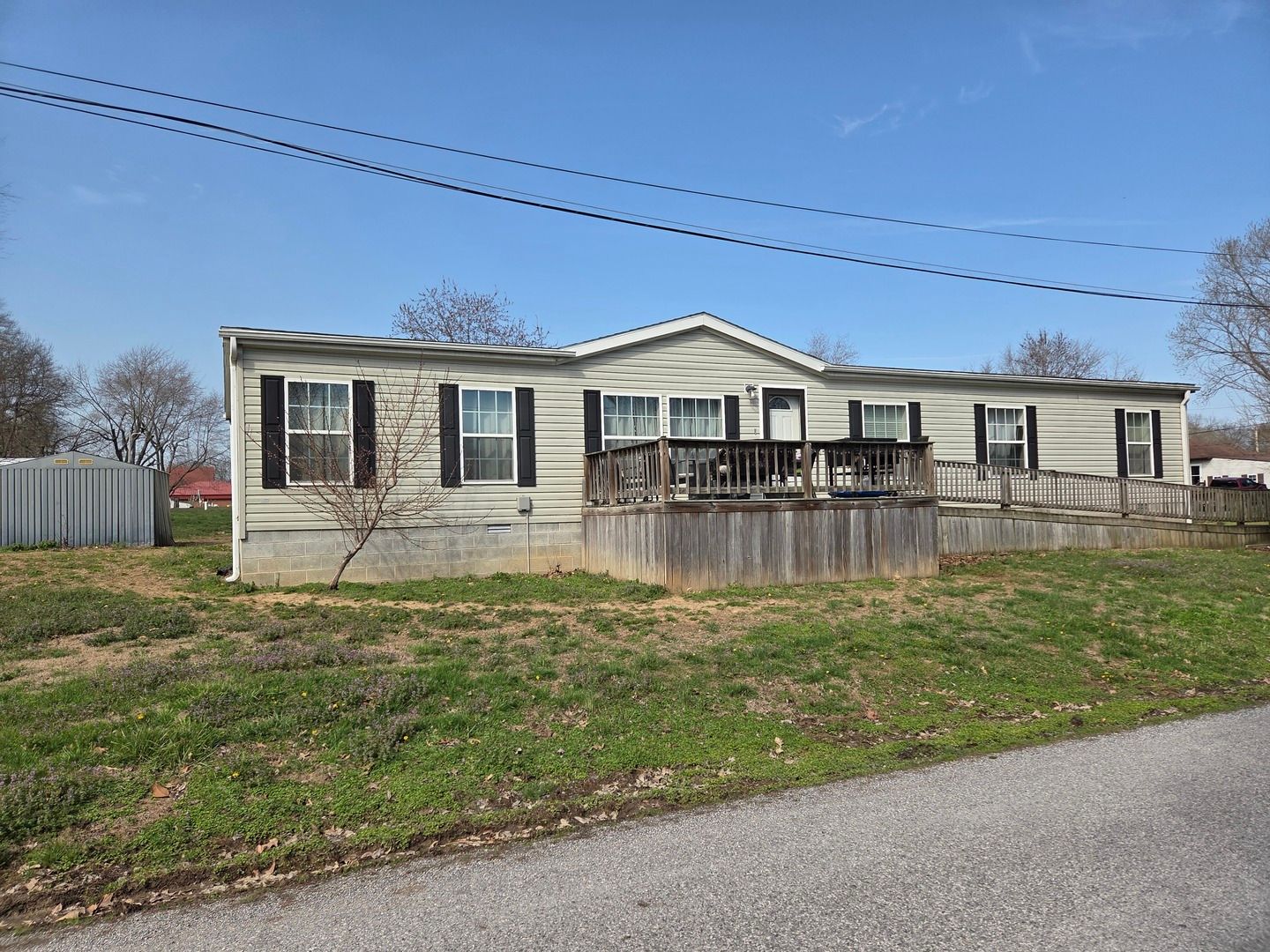 104 S Douglas Street — Mcleansboro, IL 62859