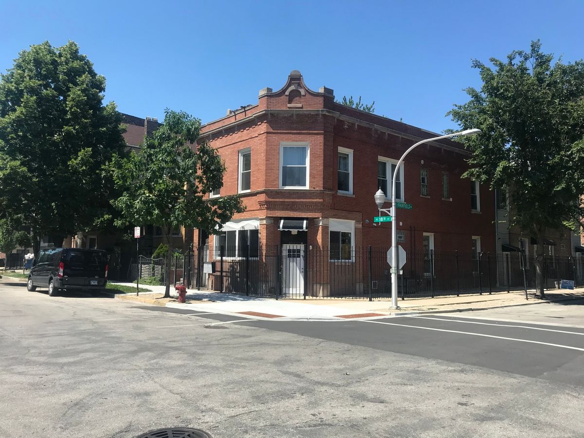 2734 18th Street, Chicago, IL 60608