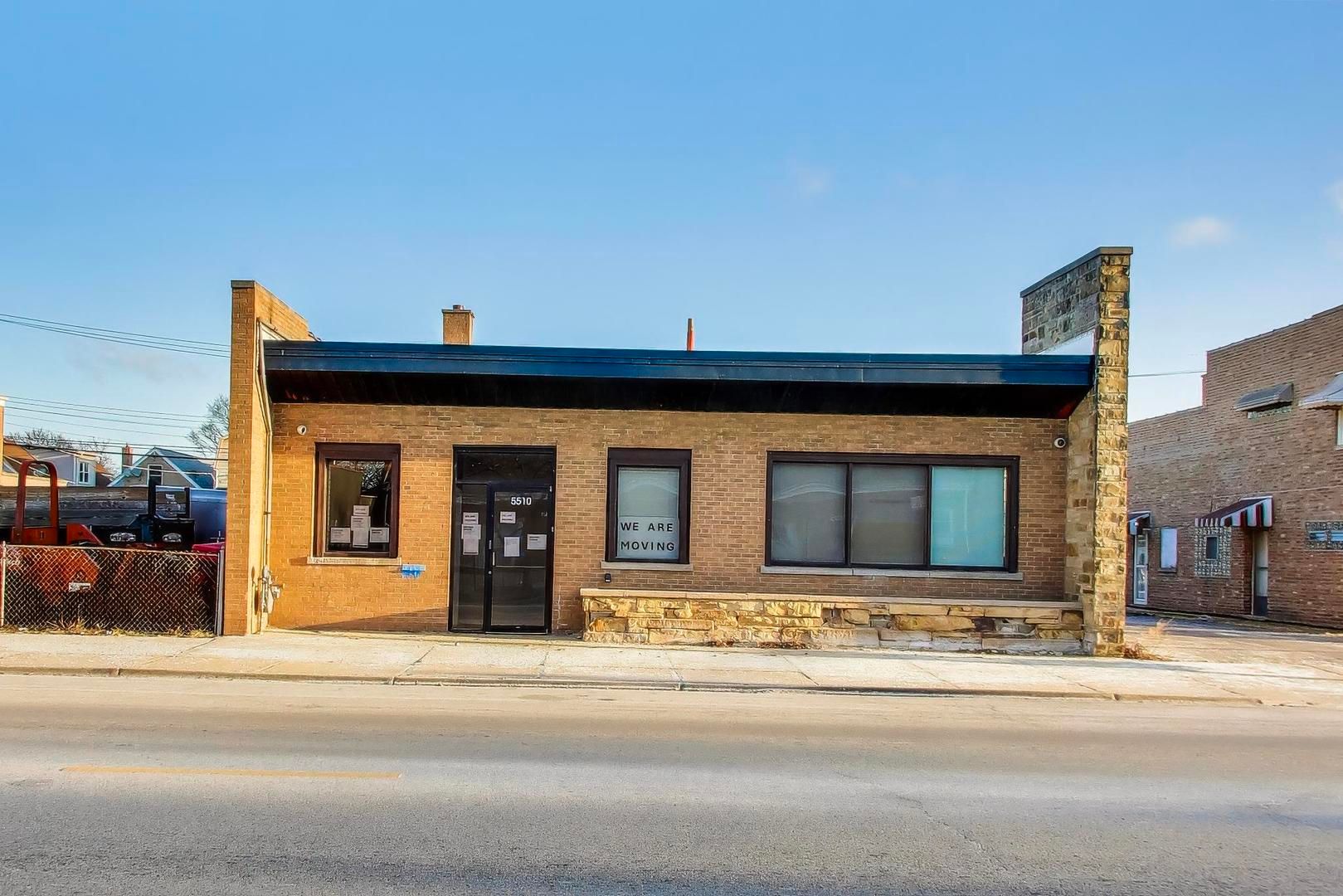 5510 W Montrose Avenue — Chicago, IL 60641