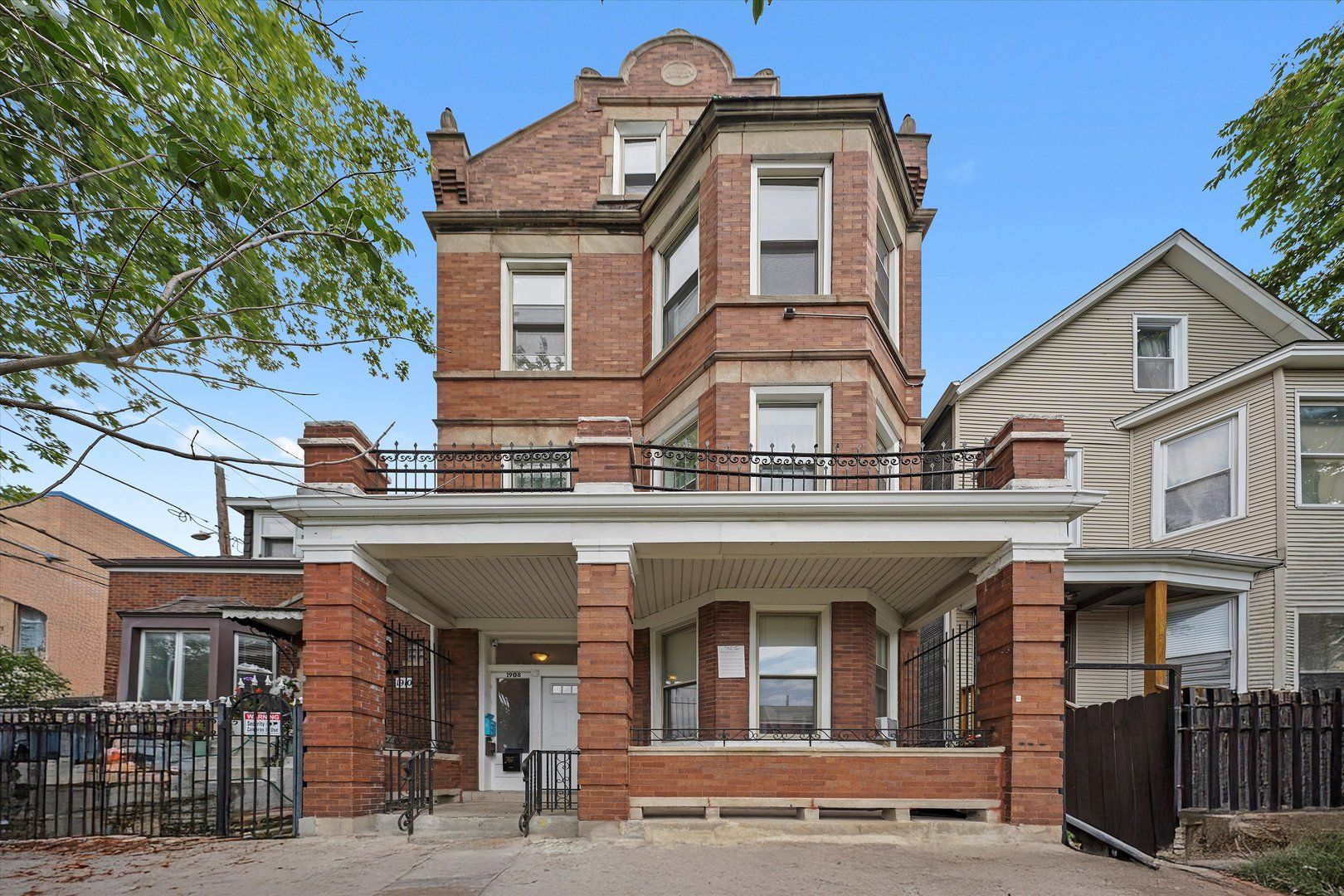 1908 W 48th Street #1R — Chicago, IL 60609