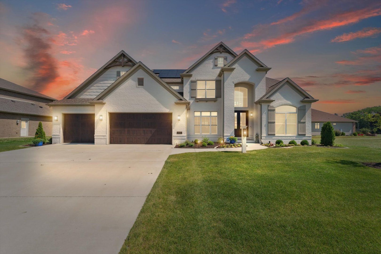 604 Cayman Way — Savoy, IL 61874