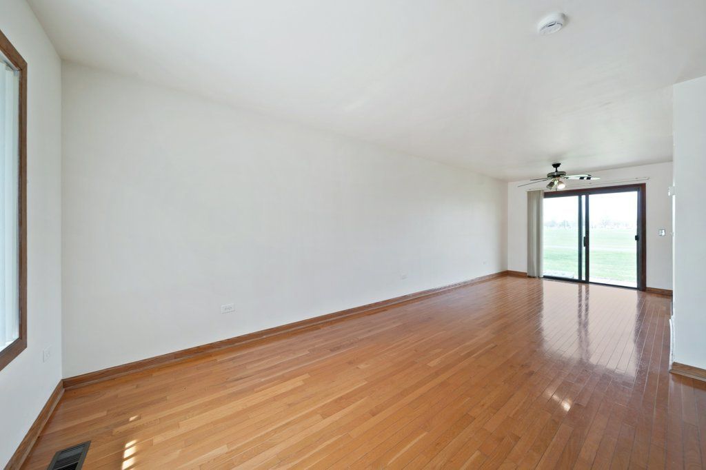 74 Joseph Lane, Glendale Heights, IL 60139