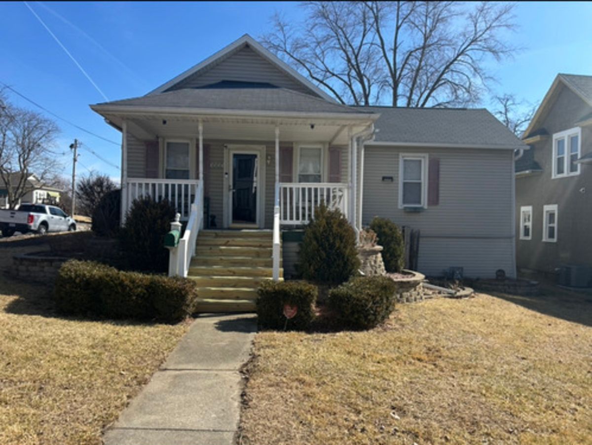 1017 PULASKI Street, Peru, IL 61354