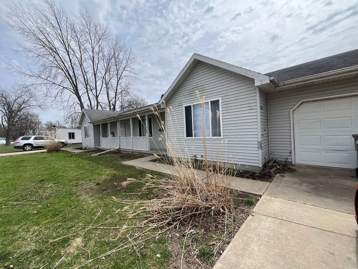 300 2nd Street, Aroma Park, IL 60910
