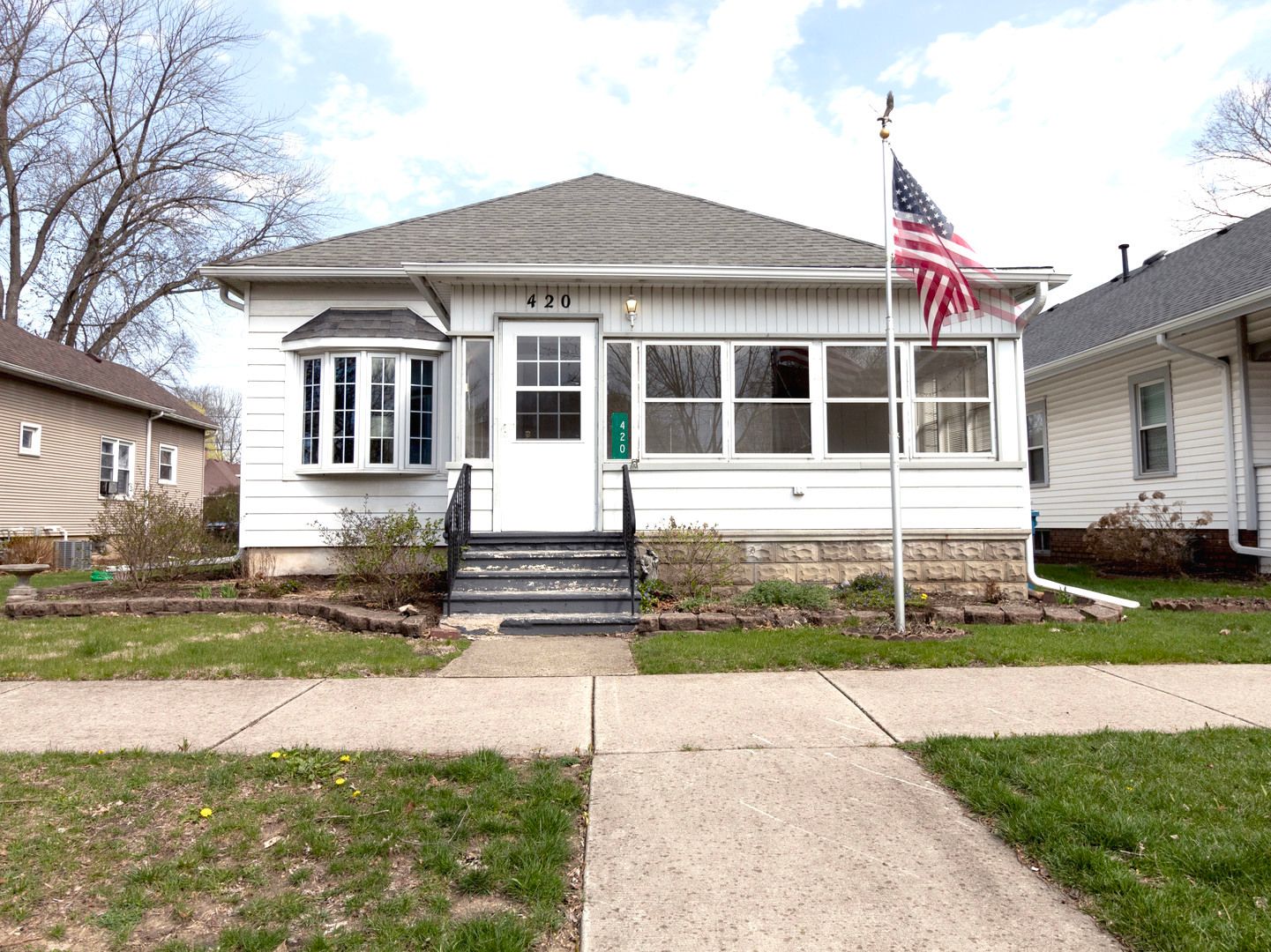 420 E Benton Street — Morris, IL 60450