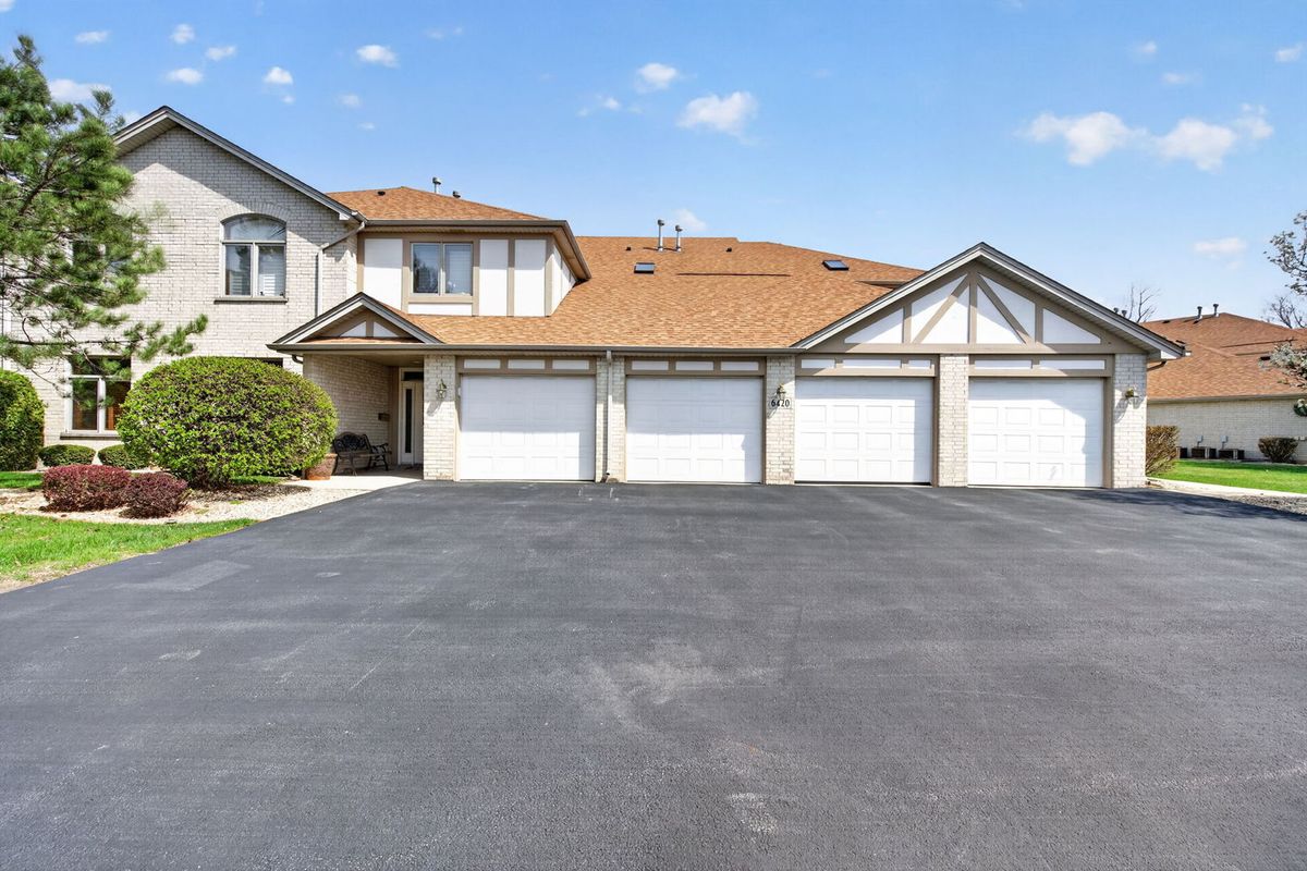6420 Pine Trail Lane, Tinley Park, IL 60477