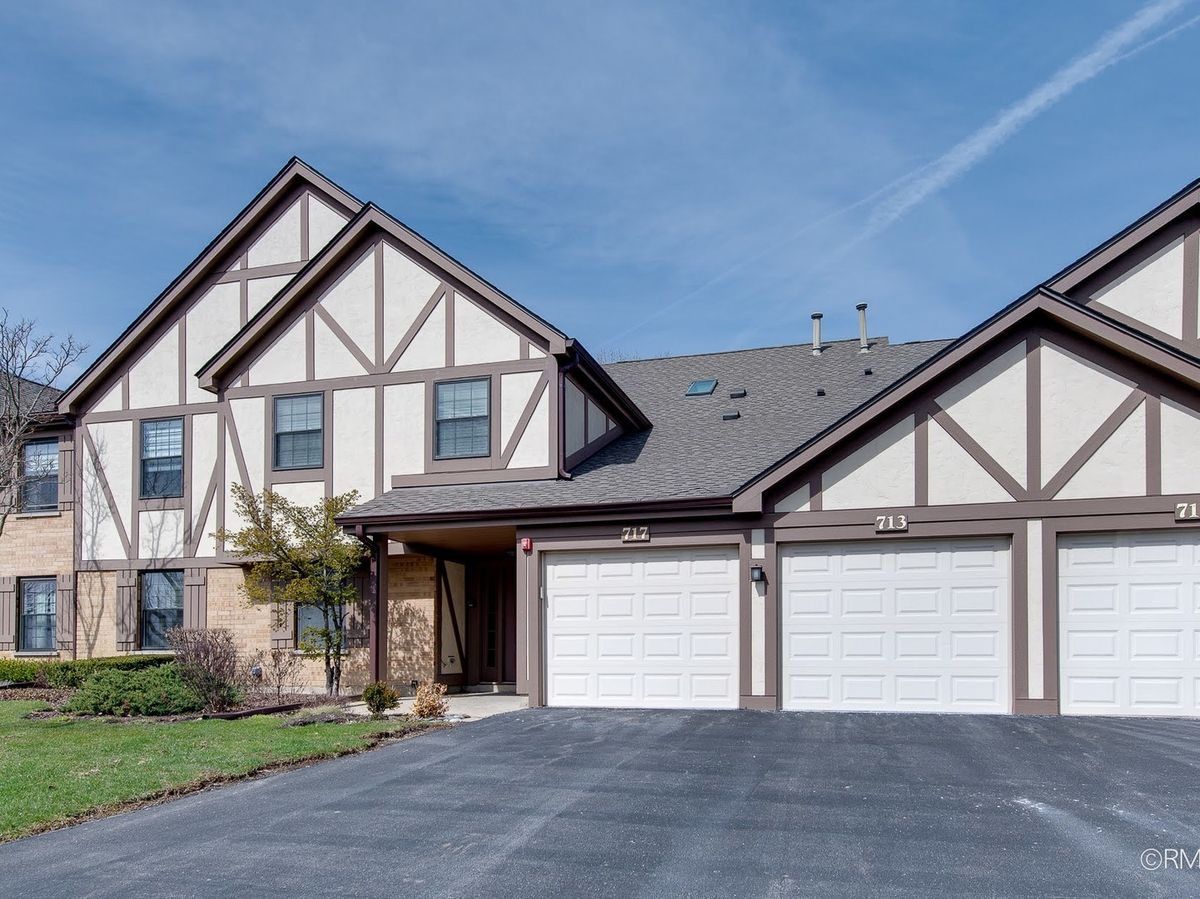 715 Elizabeth Drive, Wood Dale, IL 60191