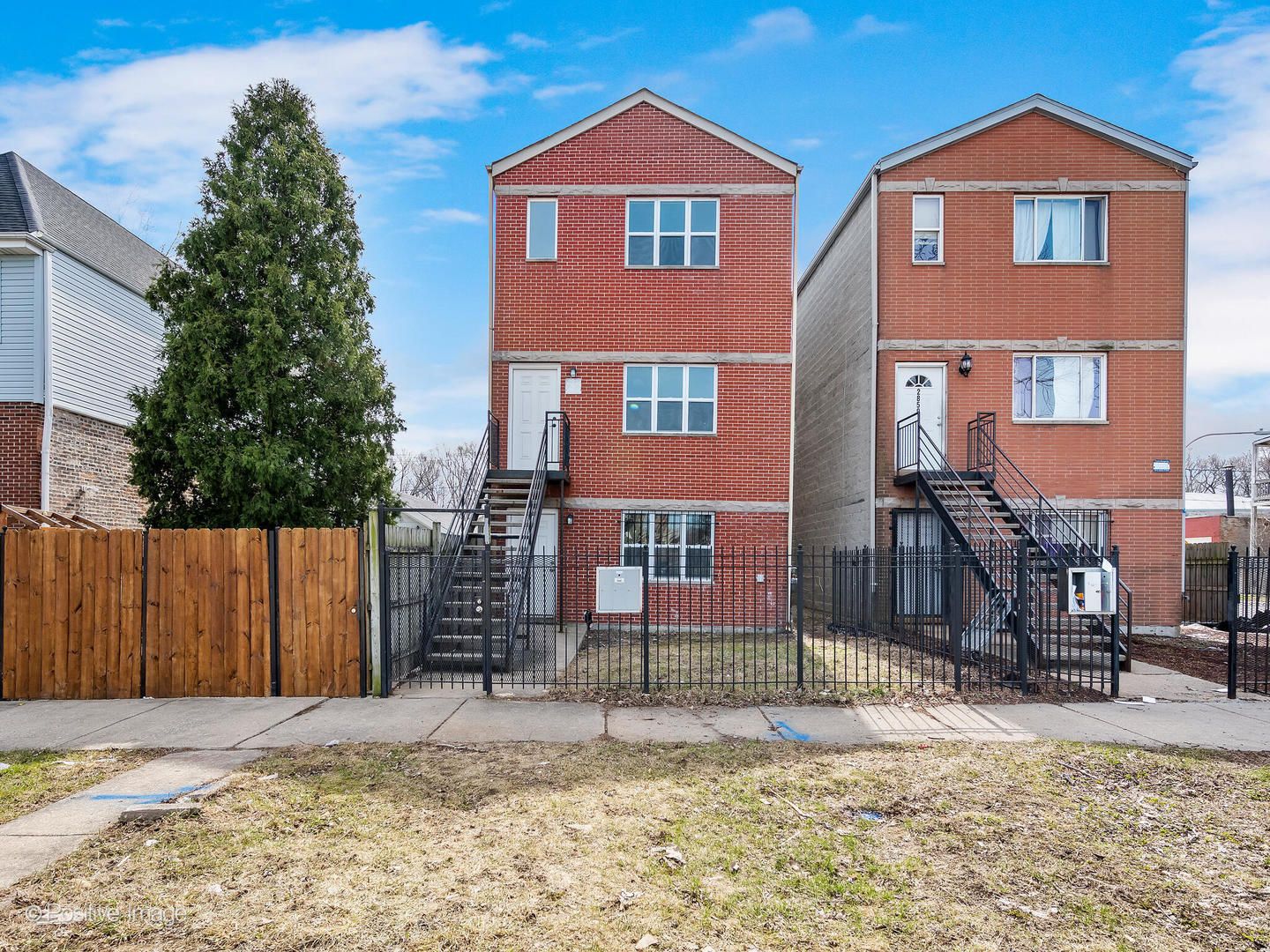 2855 W Arthington Street — Chicago, IL 60612
