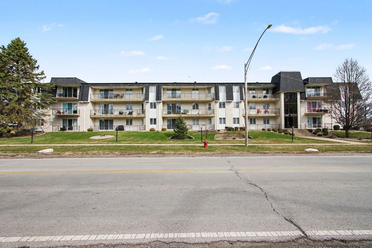 2440 186th Street, Lansing, IL 60438