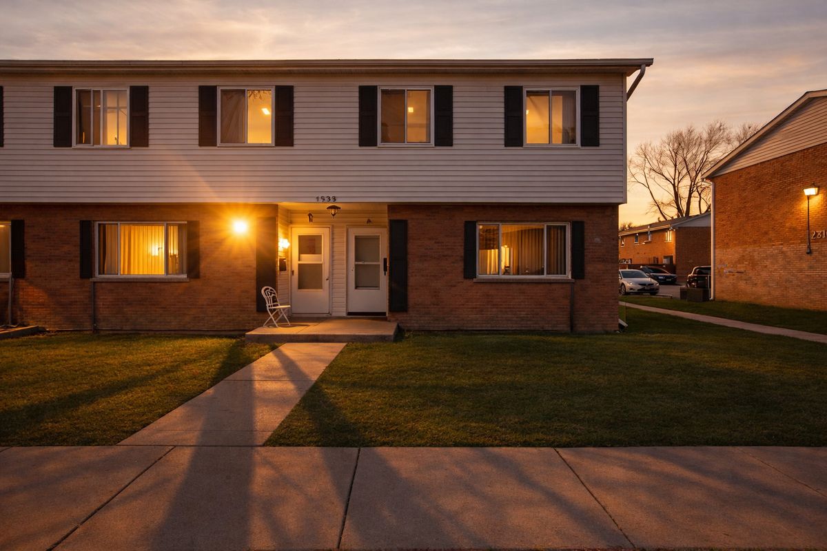 1358 MONOMOY Street, Aurora, IL 60506