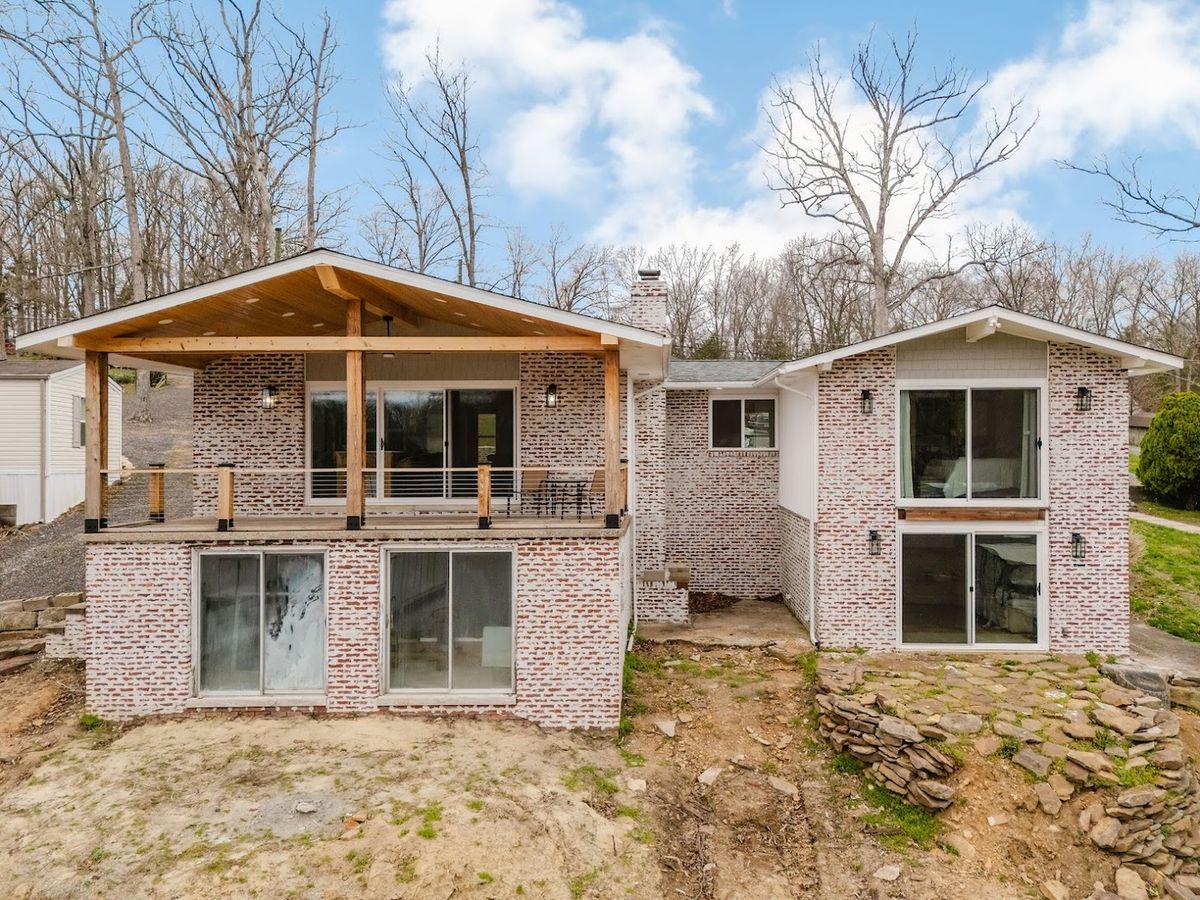 2930 Egyptian Hills Drive, Creal Springs, IL 62922