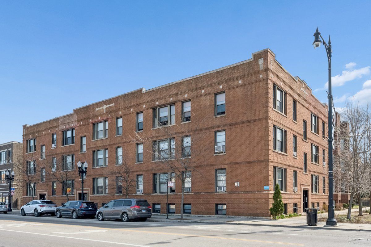 1627 W LAWRENCE Avenue #1 — Chicago, IL 60640