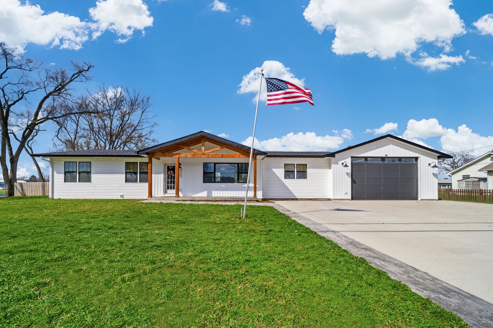 2314 Westward Drive — Spring Grove, IL 60081