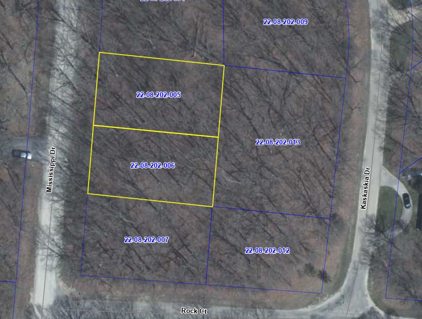 702 Mississippi Drive — Dixon, IL 61021