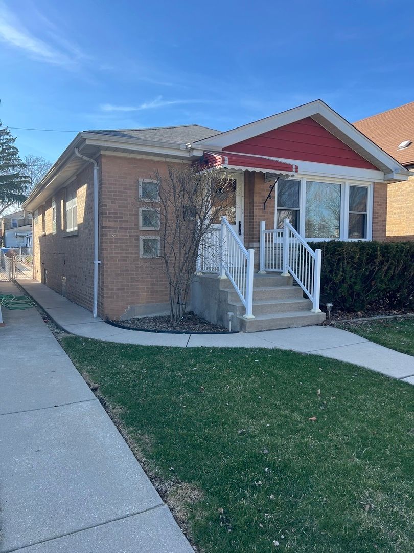 5316 N Rutherford Avenue — Chicago, IL 60656