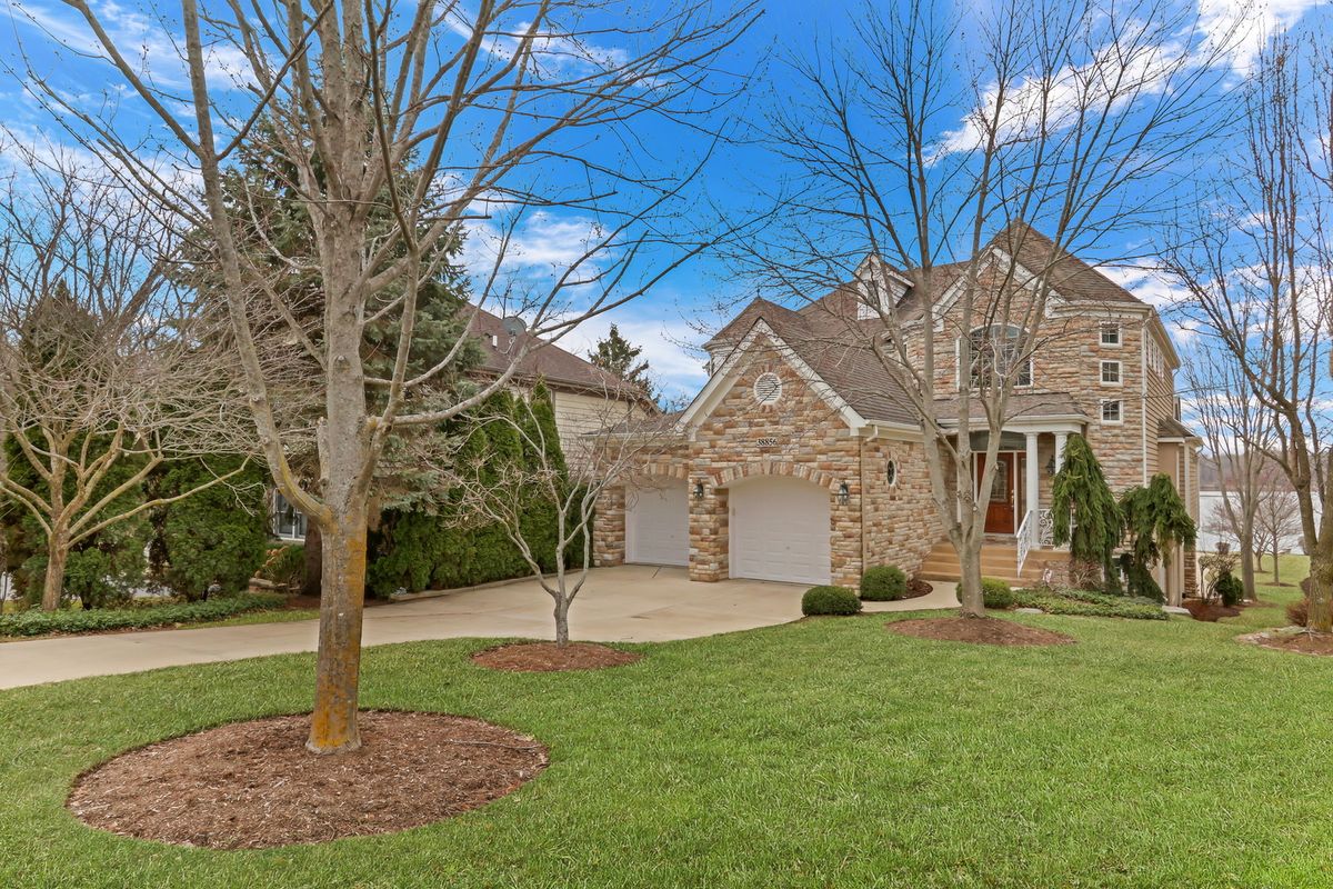38856 Cedar Crest Drive, Lake Villa, IL 60046