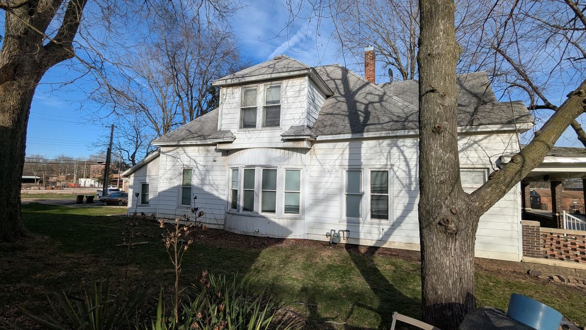 108 Vine Street, Champaign, IL 61820