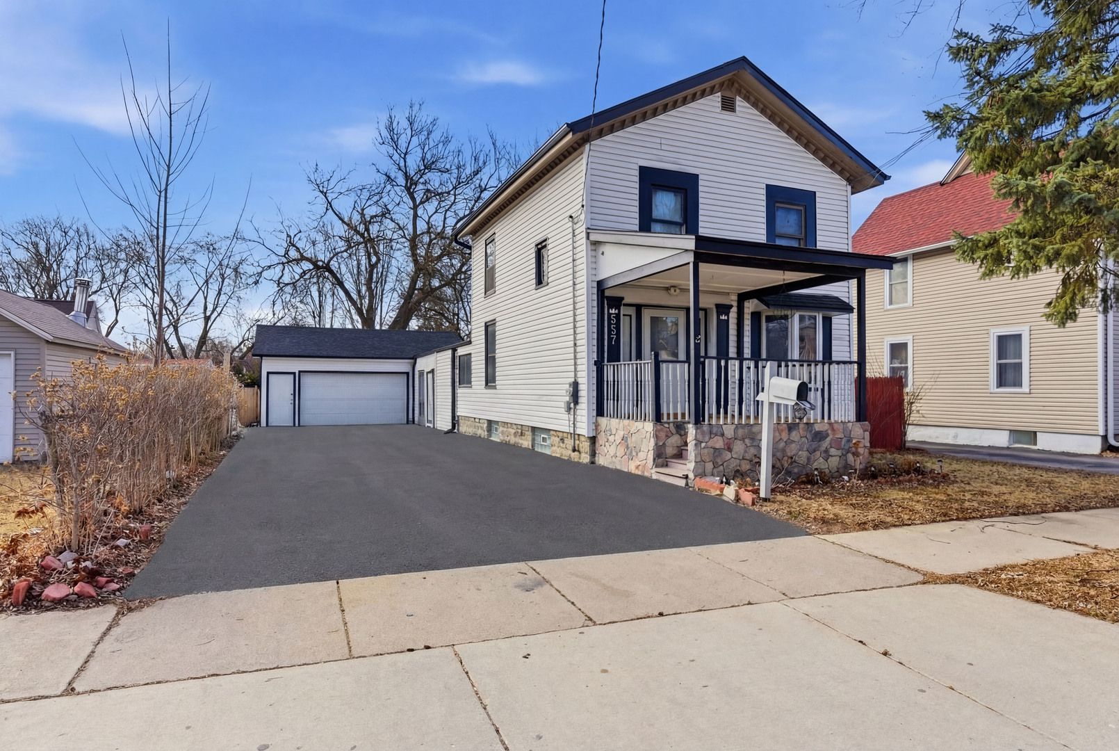 557 Binder Street — Aurora, IL 60505