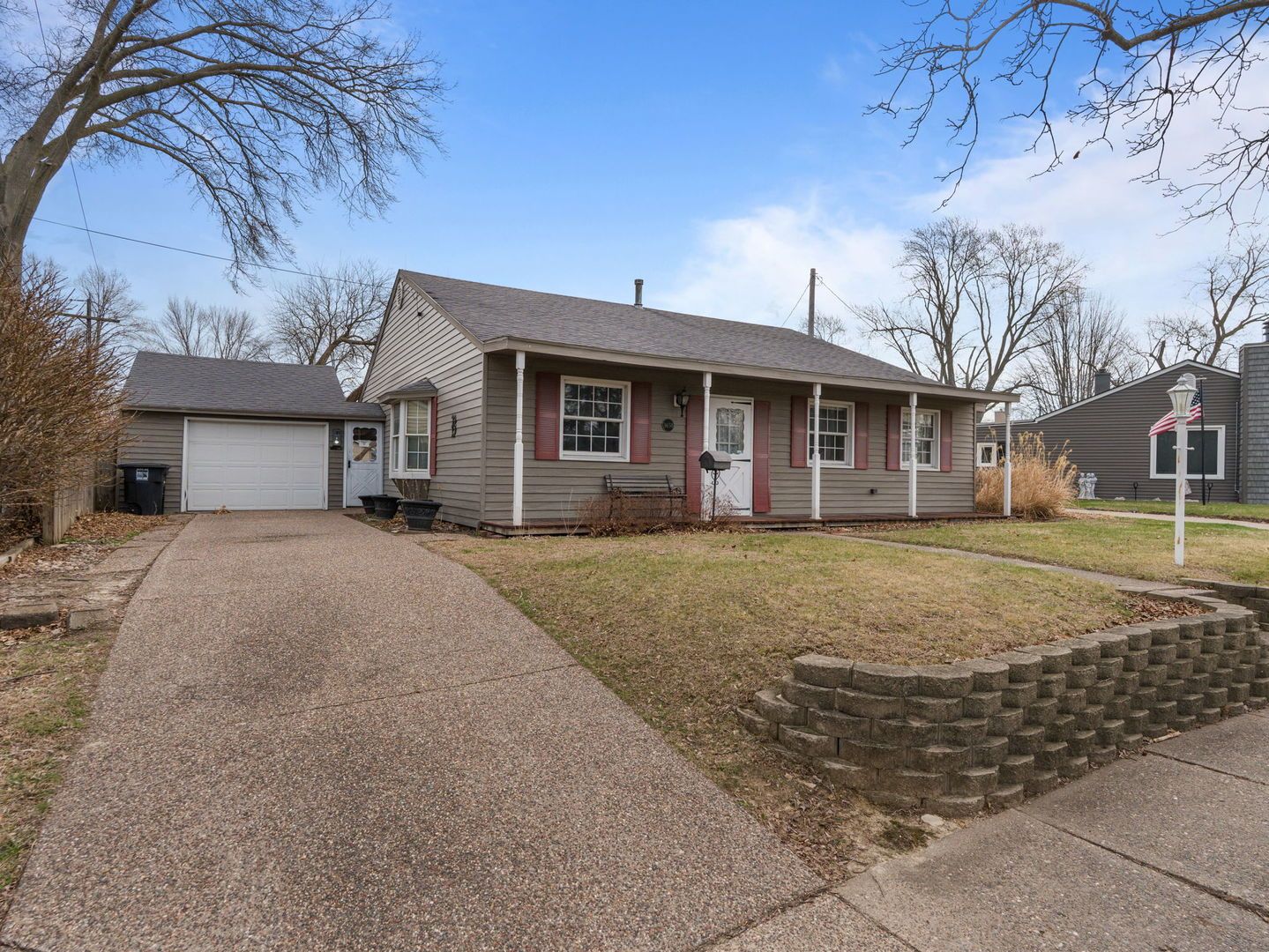 3658 15th Avenue Court — Moline, IL 61265