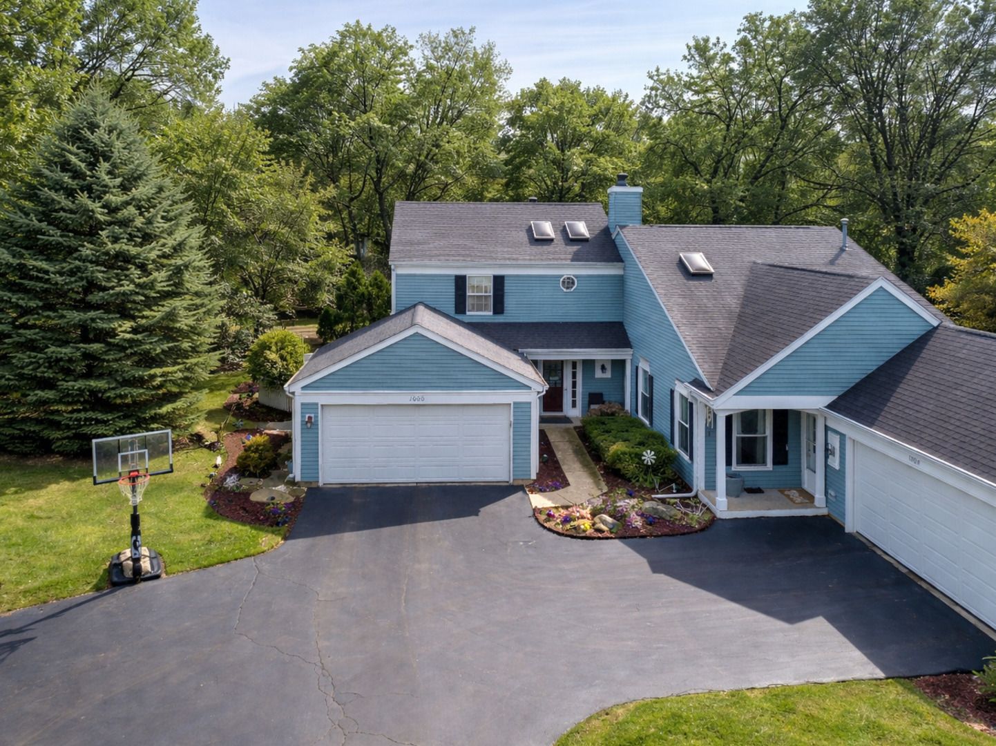 1000 Devonshire Avenue — Naperville, IL 60540