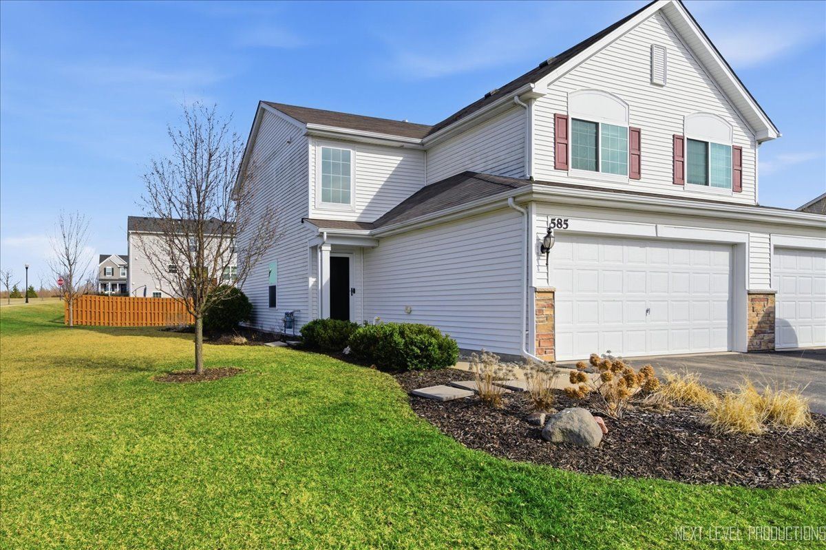 585 Vine Street — Hampshire, IL 60140