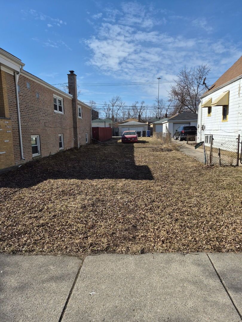 6532 S Hoyne Avenue — Chicago, IL 60636