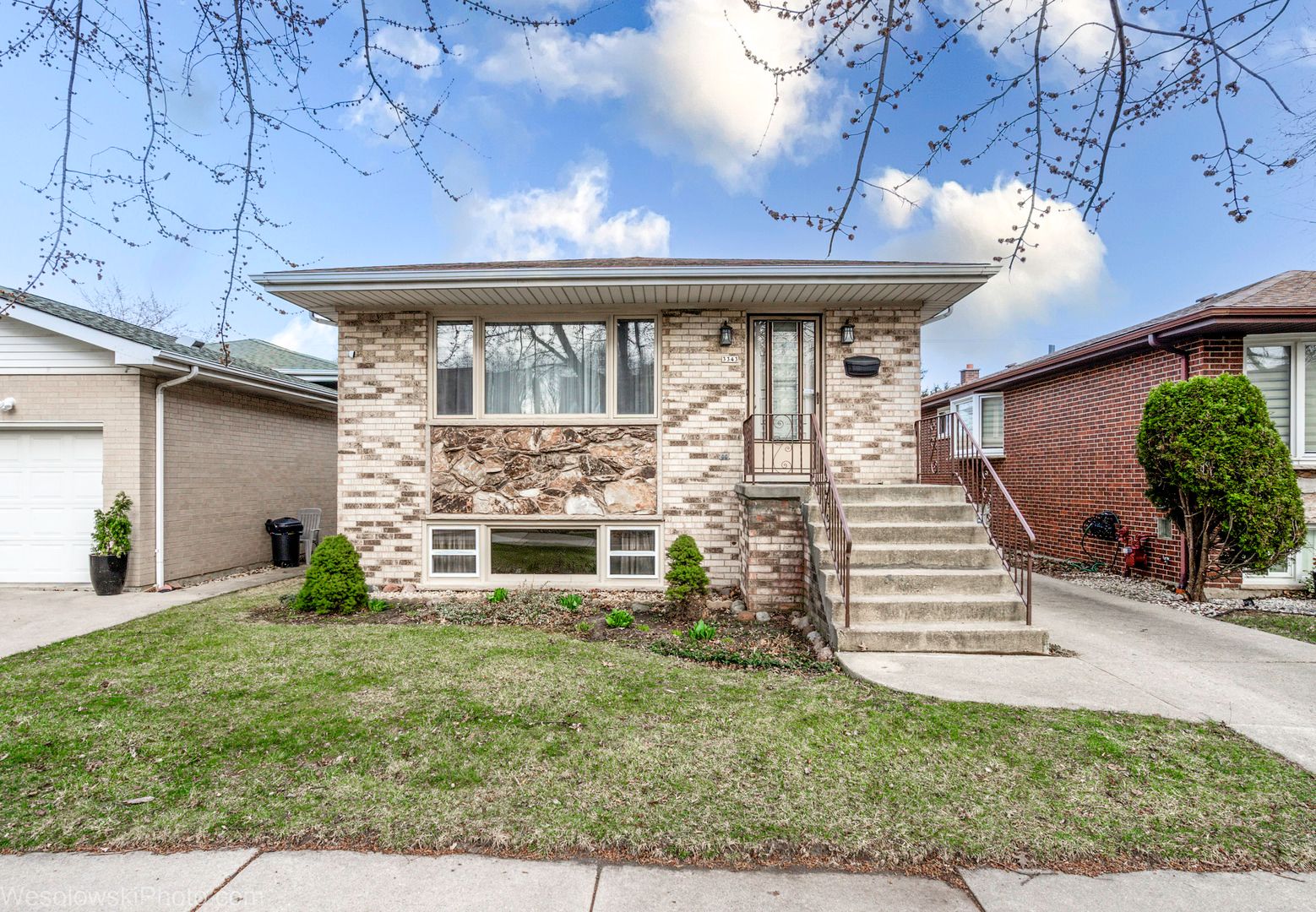3343 N NORMANDY Avenue — Chicago, IL 60634