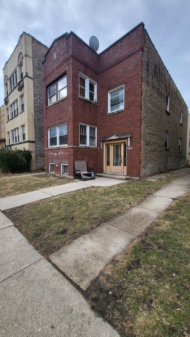 6220 N Talman Avenue — Chicago, IL 60659