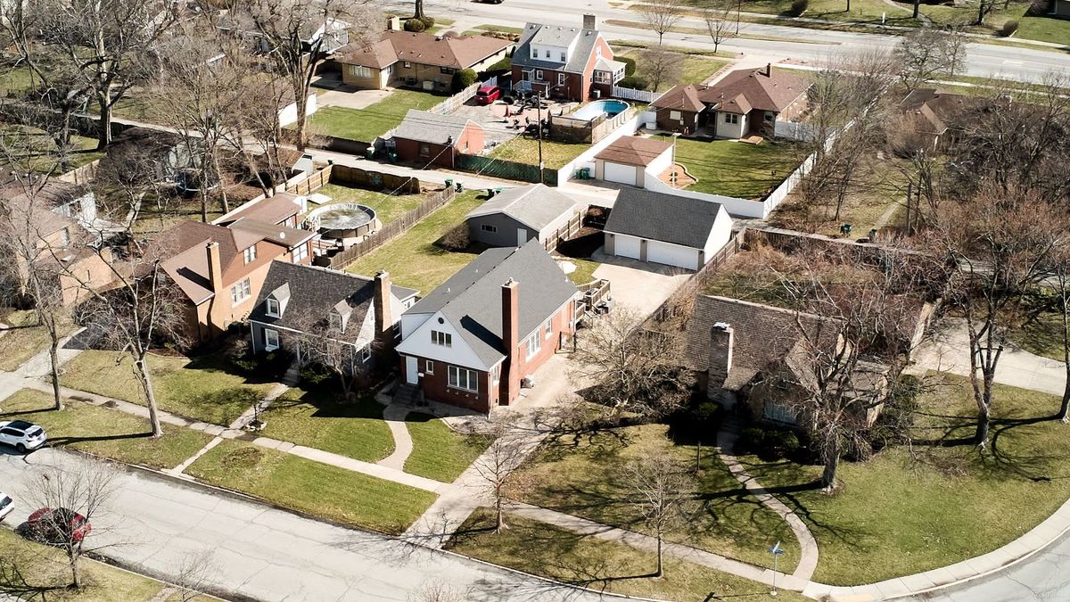 8039 Forest Avenue, Munster, IN 46321