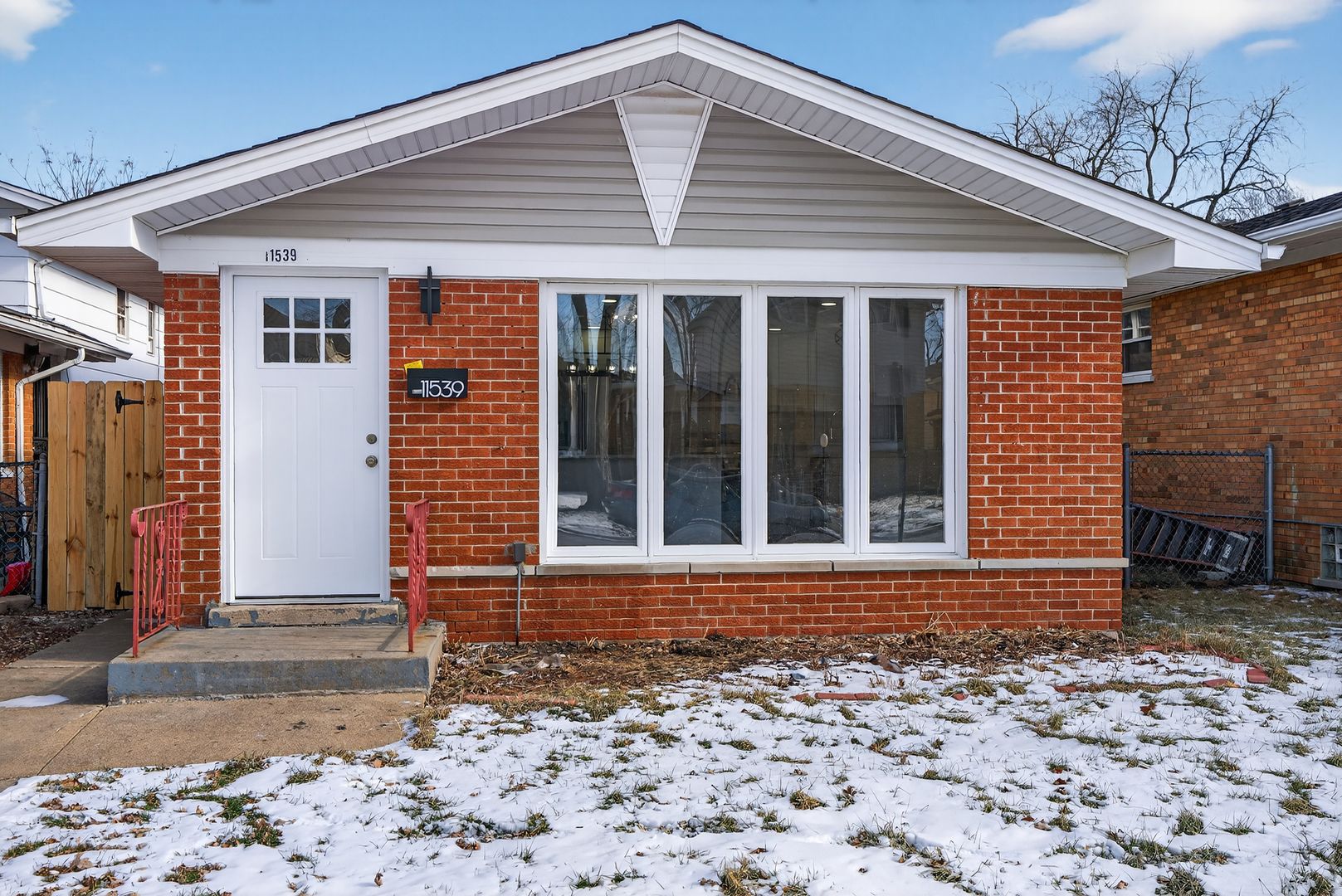 11539 S Carpenter Street — Chicago, IL 60643