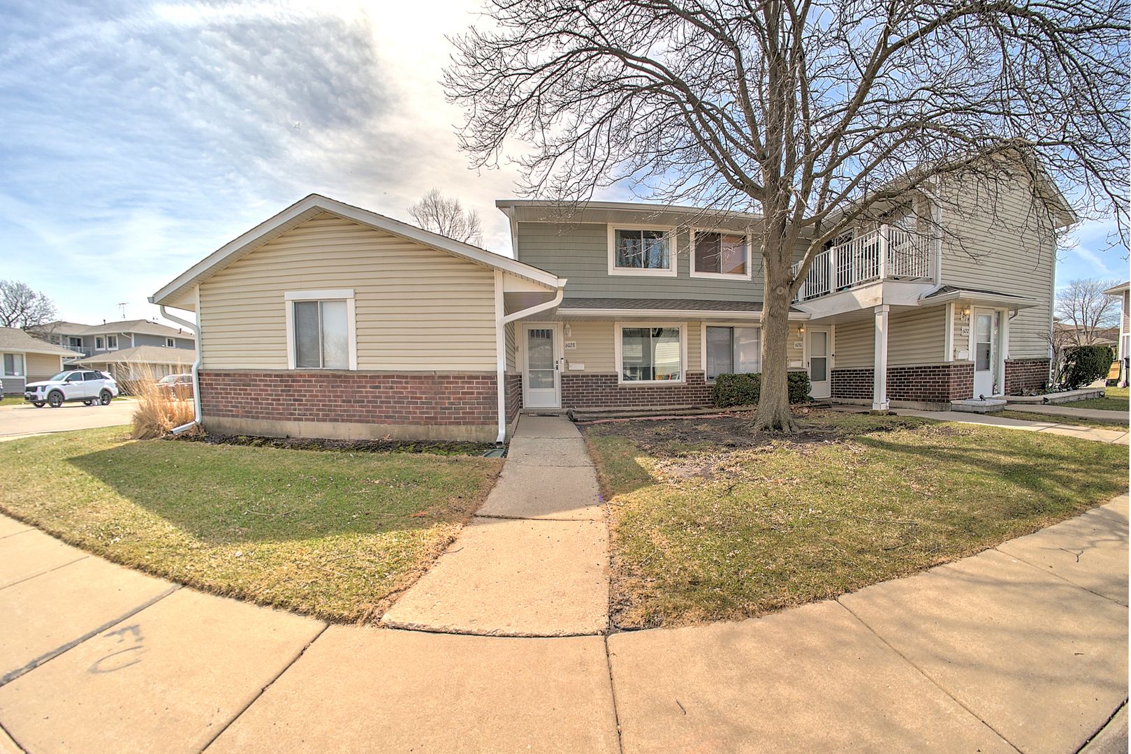 6028 Kit Carson Drive — Hanover Park, IL 60133