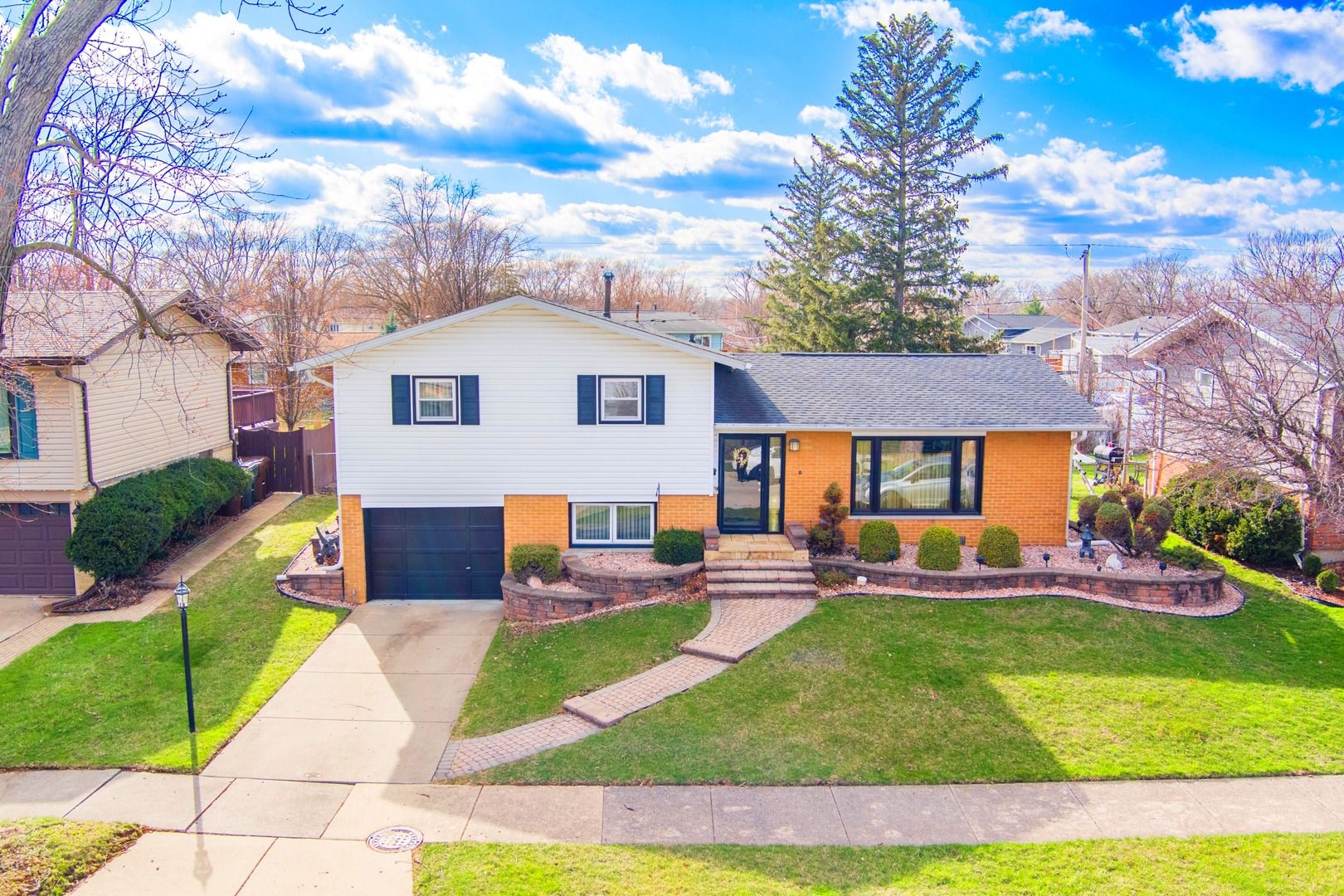 15414 Las Flores Lane — Oak Forest, IL 60452