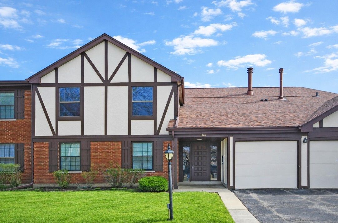 1540 Springview Court #D2 — Wheeling, IL 60090