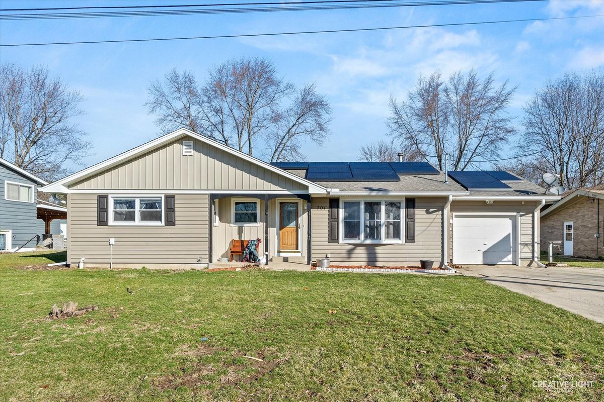 701 Prairie Street, Plano, IL 60545