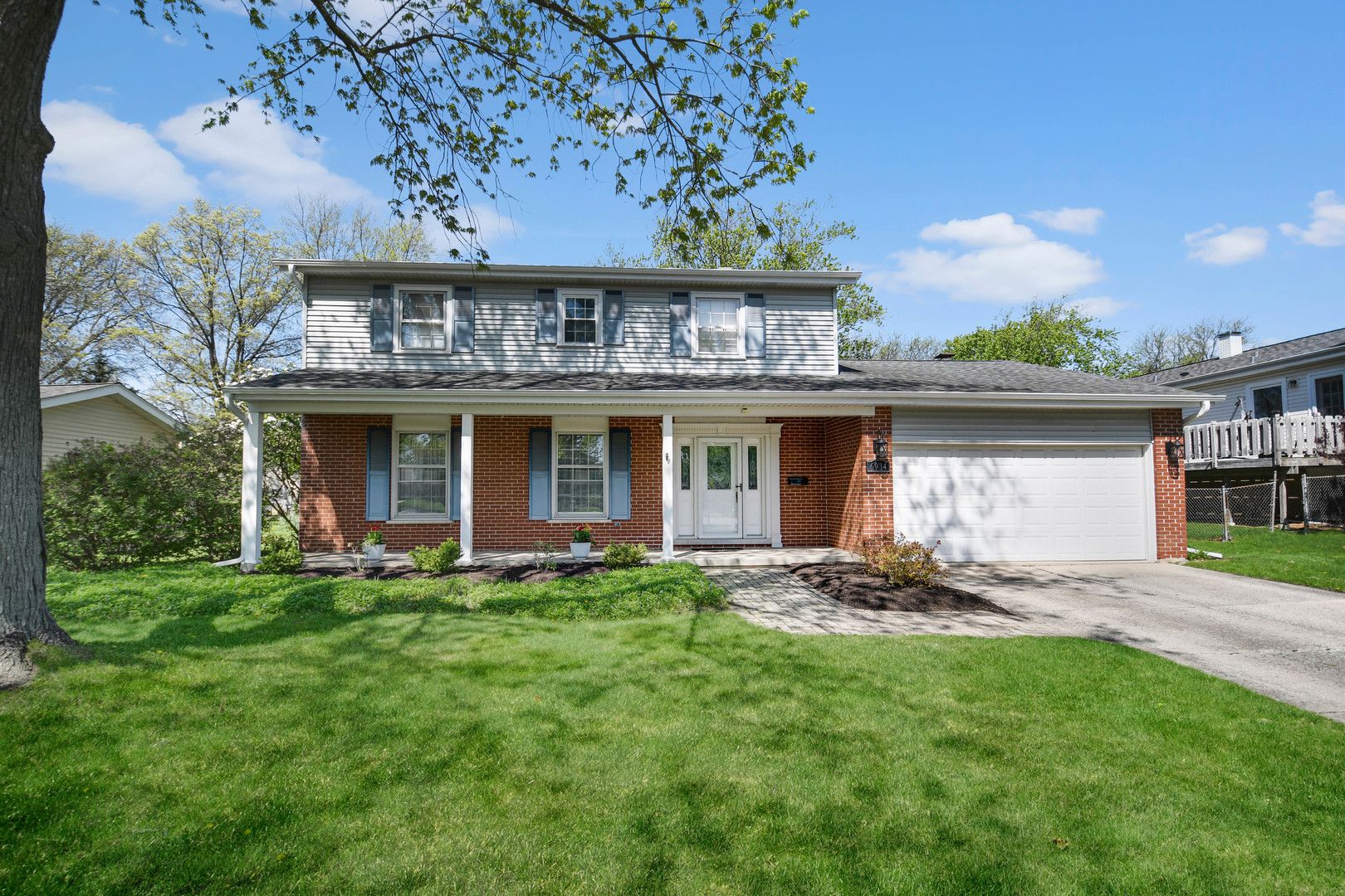 6914 Richmond Avenue — Darien, IL 60561