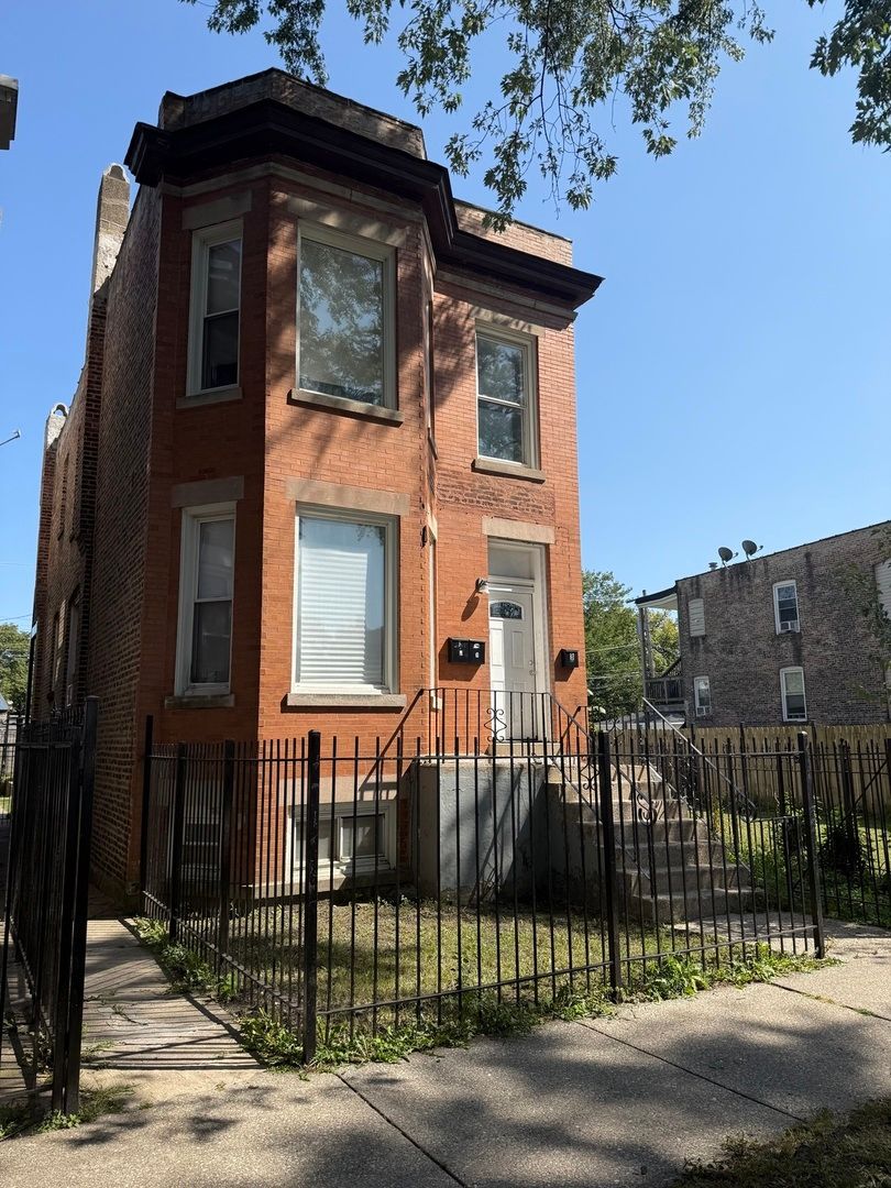 625 N MONTICELLO Avenue — Chicago, IL 60624