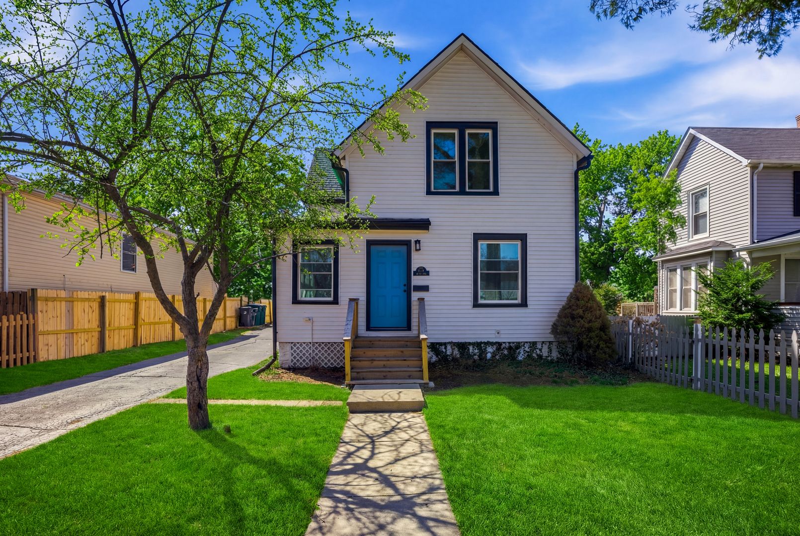 3114 Enoch Avenue — Zion, IL 60099