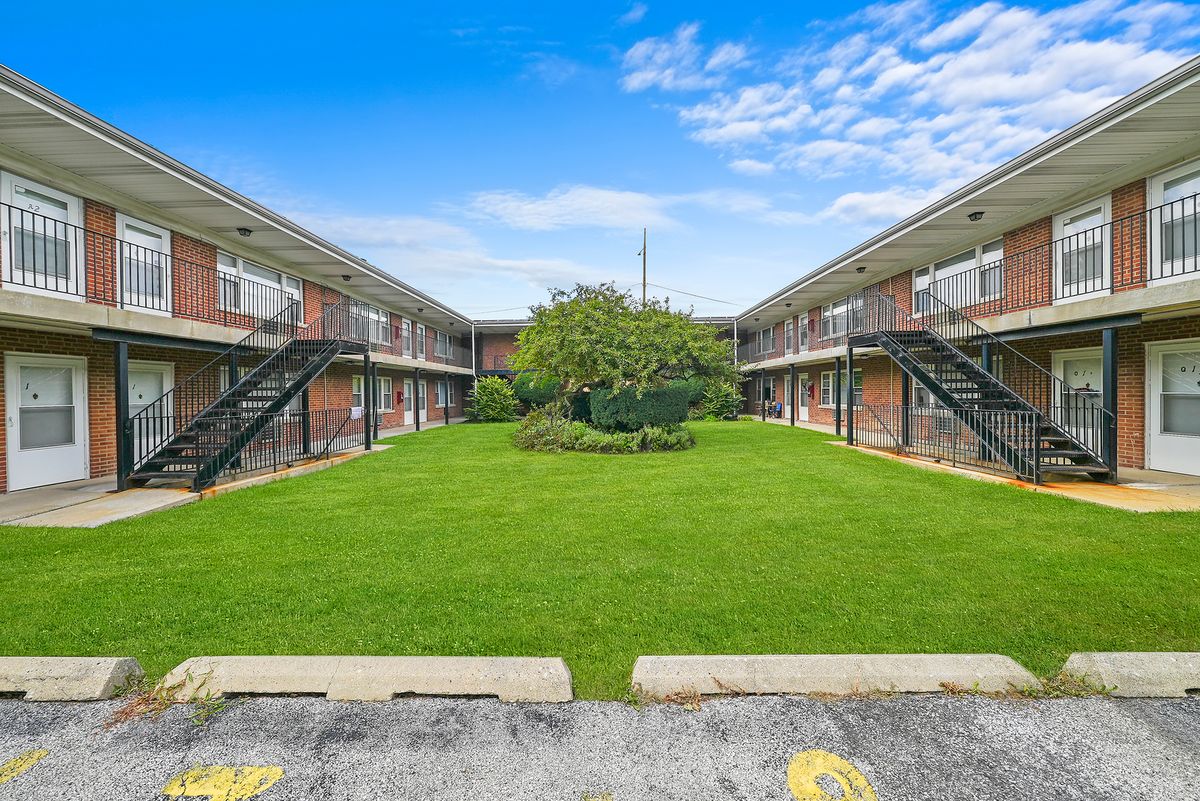 6606 Windsor Avenue, Berwyn, IL 60402