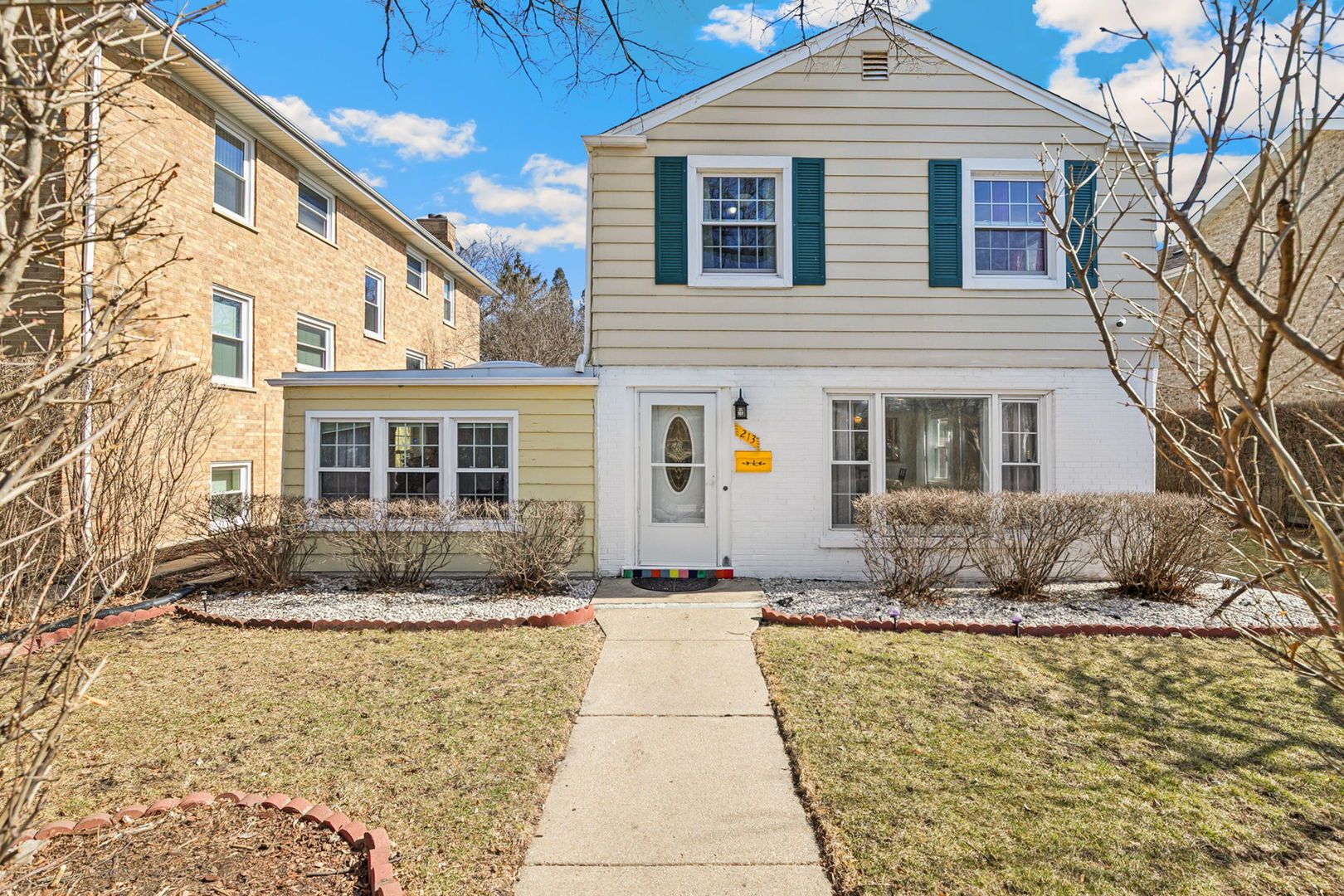 213 S Dryden Place — Arlington Heights, IL 60004